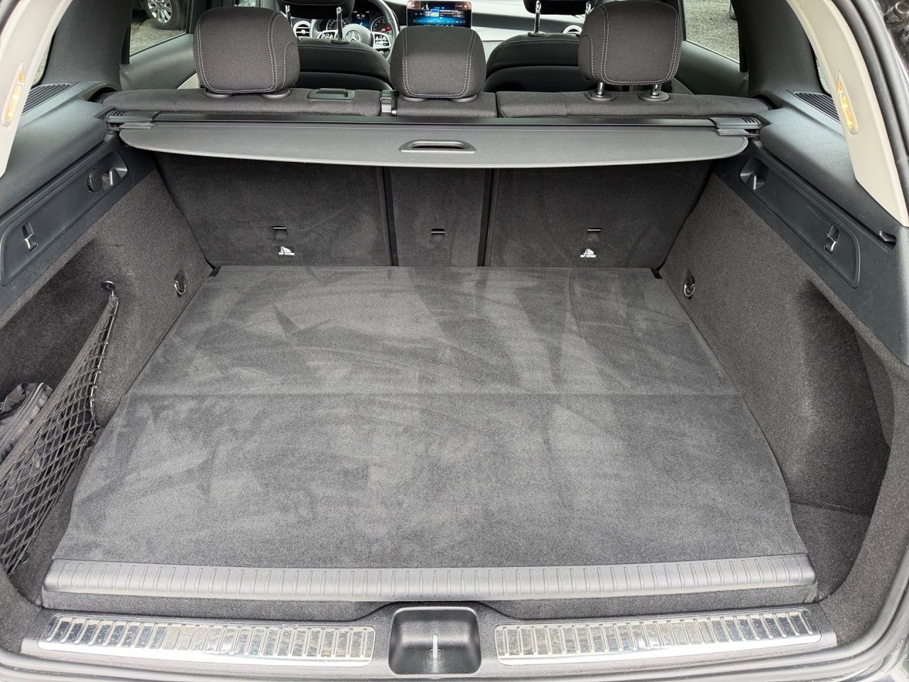 Fahrzeugabbildung Mercedes-Benz GLC 300 e 4M STNDHZ+PANO+CARPLAY+EL.HECKKL.+KAM