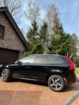 Volvo XC60 T5 AWD R- Design - Volvo XC60 in Essen