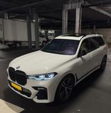 BMW X7 xDrive40d M Sport - SOFT*HUD*H&K*PANO*SHZ*AHK - BMW X7 von privat