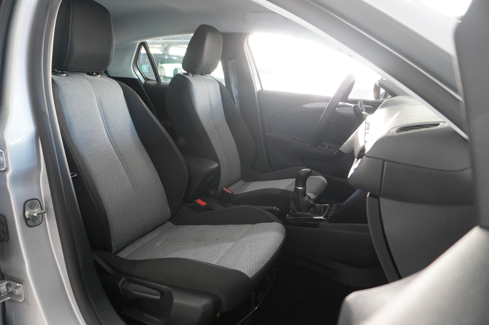 Fahrzeugabbildung Opel Corsa F 1.2 FACELIFT NAVI/LED/KAMERA/VIRTU./SHZ