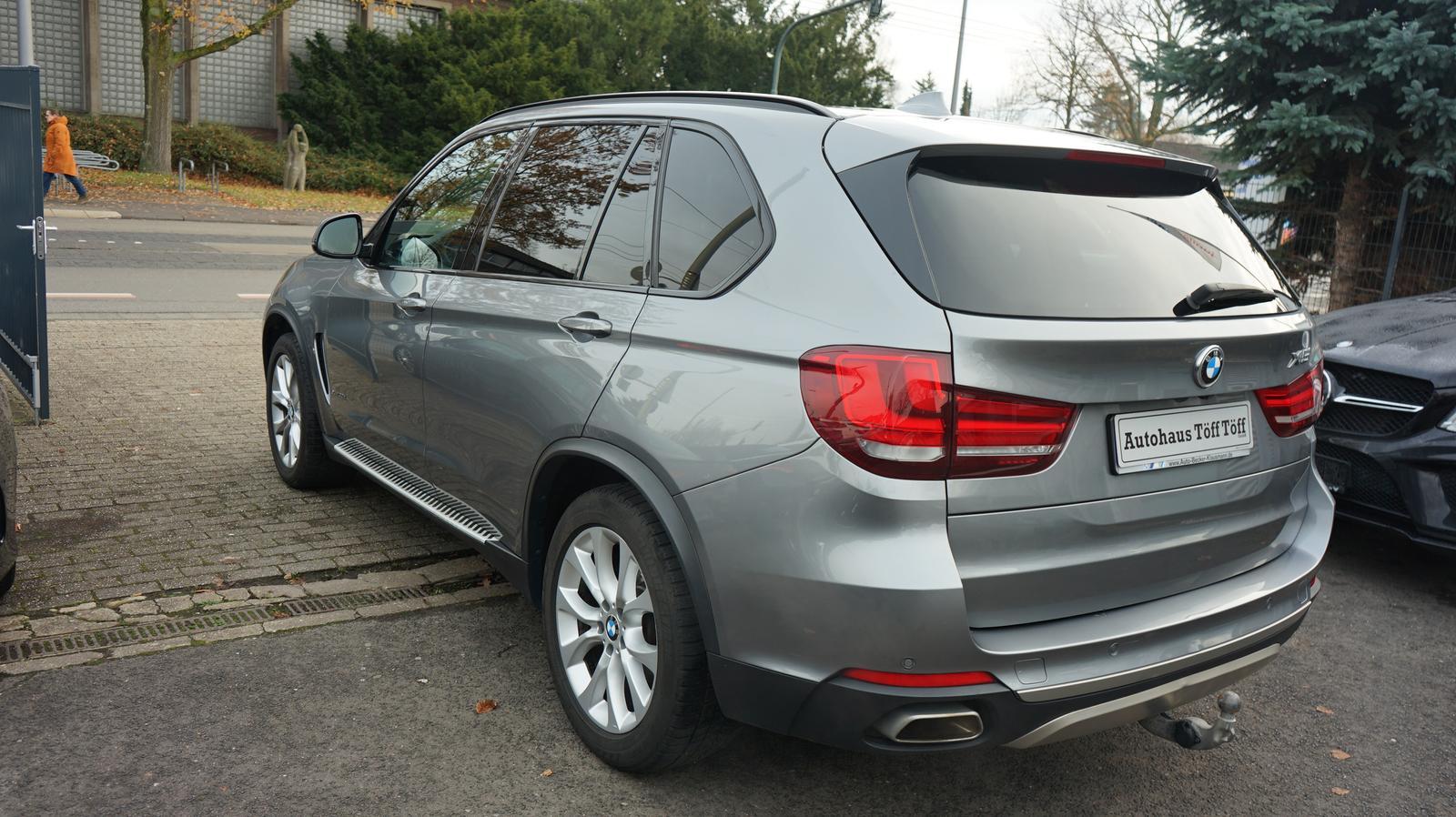 BMW X5 xDrive 30 d -AHK-Pano-Standh-7 Sitzer-HUD-H&K