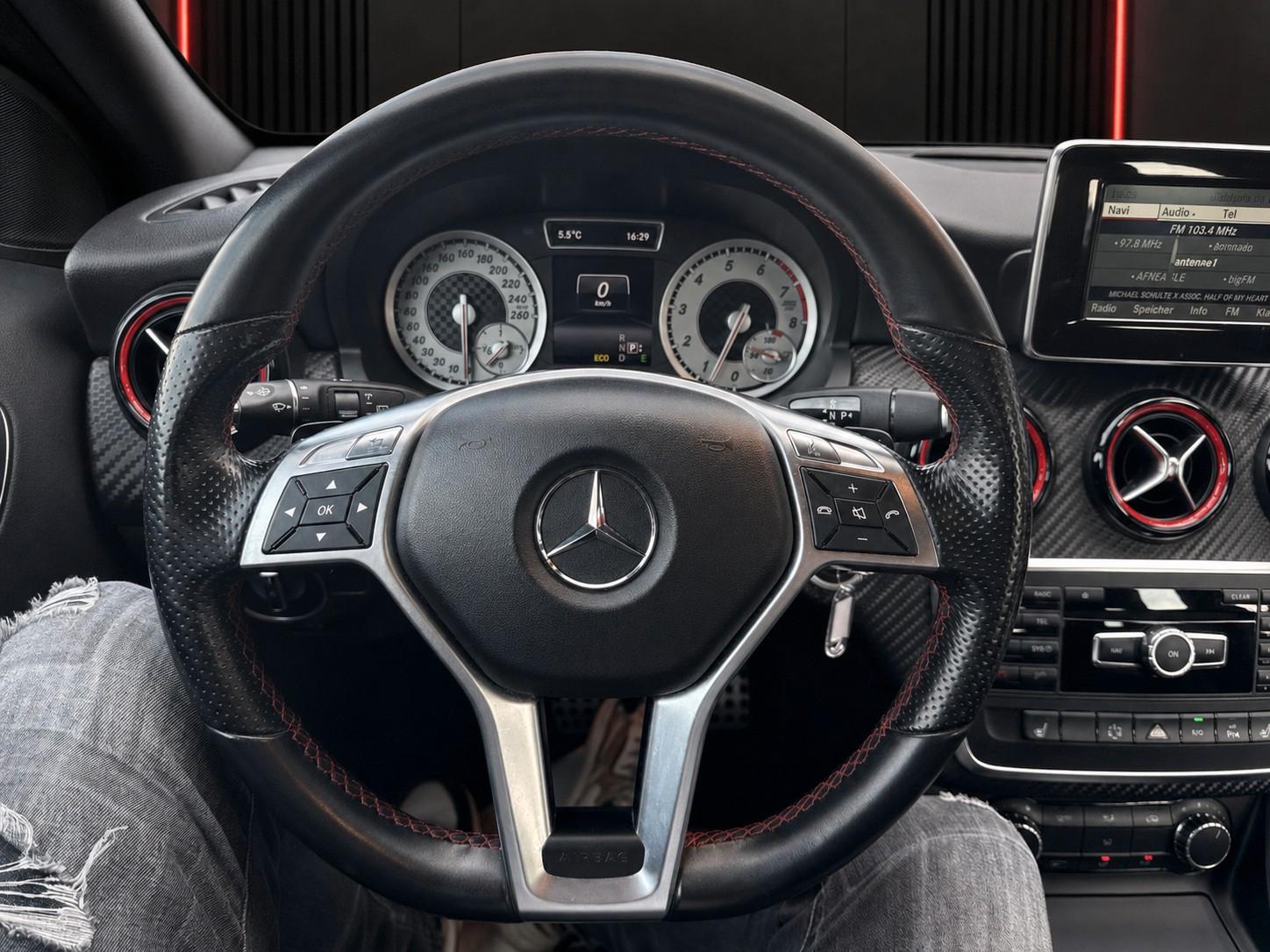 Mercedes-Benz A 250 A A 250 AMG Sport