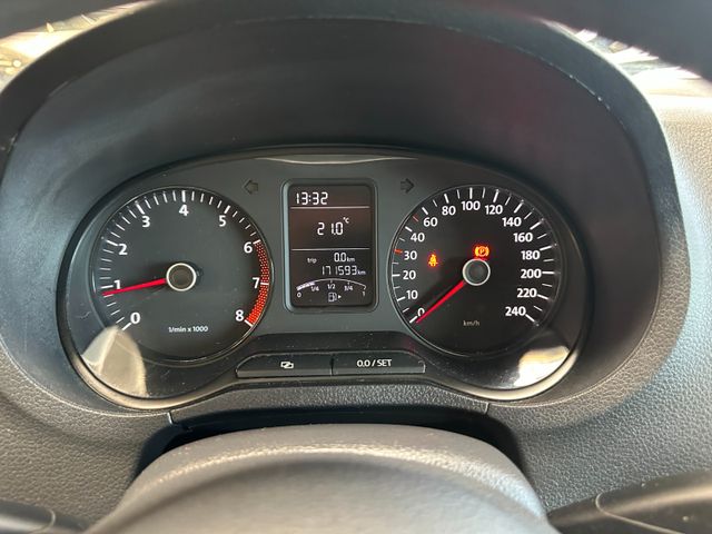 MYAUTOCENTER – Gebraucht- und Jahreswagen mit Werkstattservice in Pfaffenhofen Volkswagen Polo V Trendline *1-HAND*KLIMAANLAGE*tÜV:827*