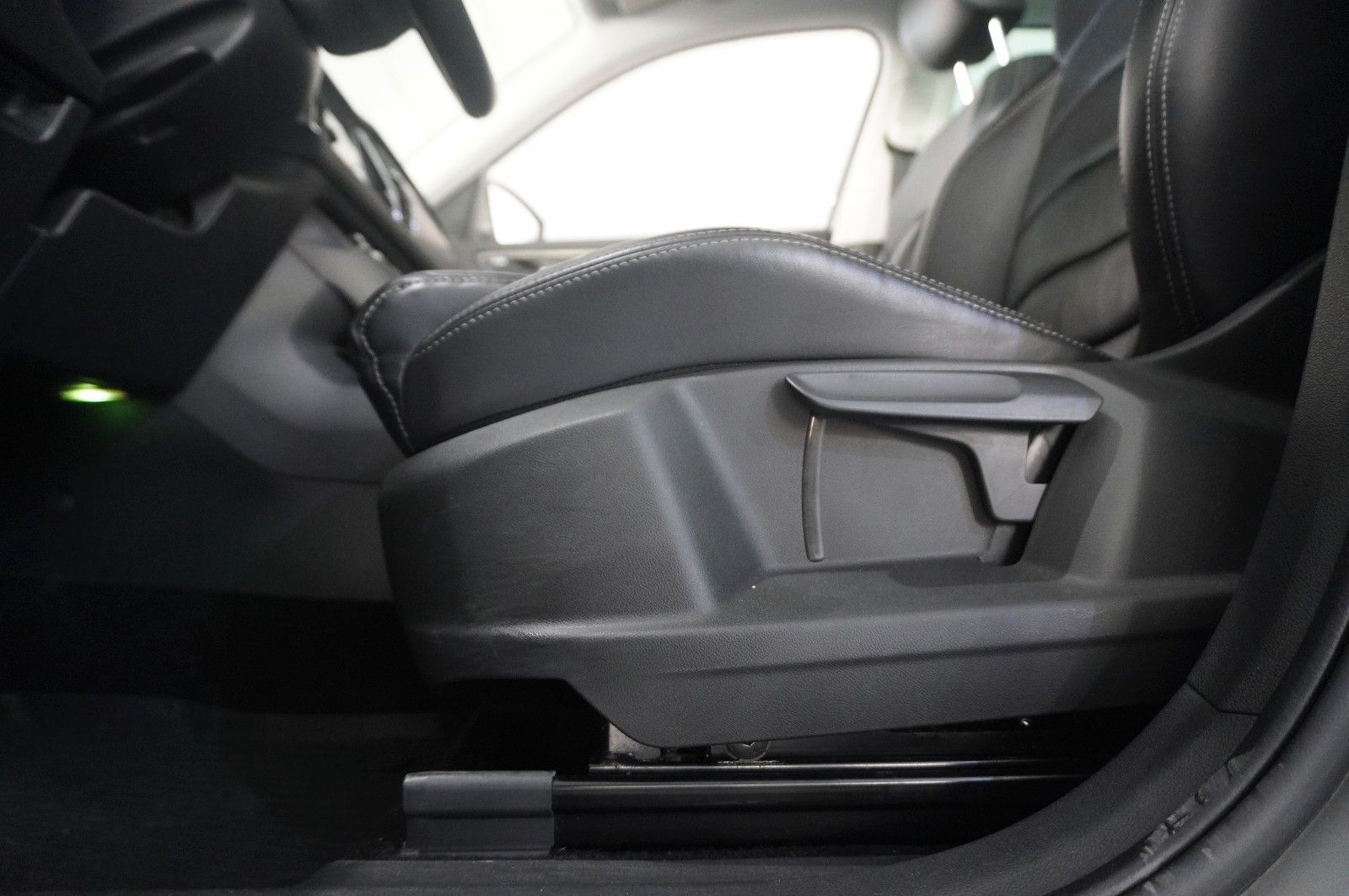 Fahrzeugabbildung SKODA Kodiaq 2.0 TSI STYLE 4X4 7-SITZ NAVI/KAMERA/AHK