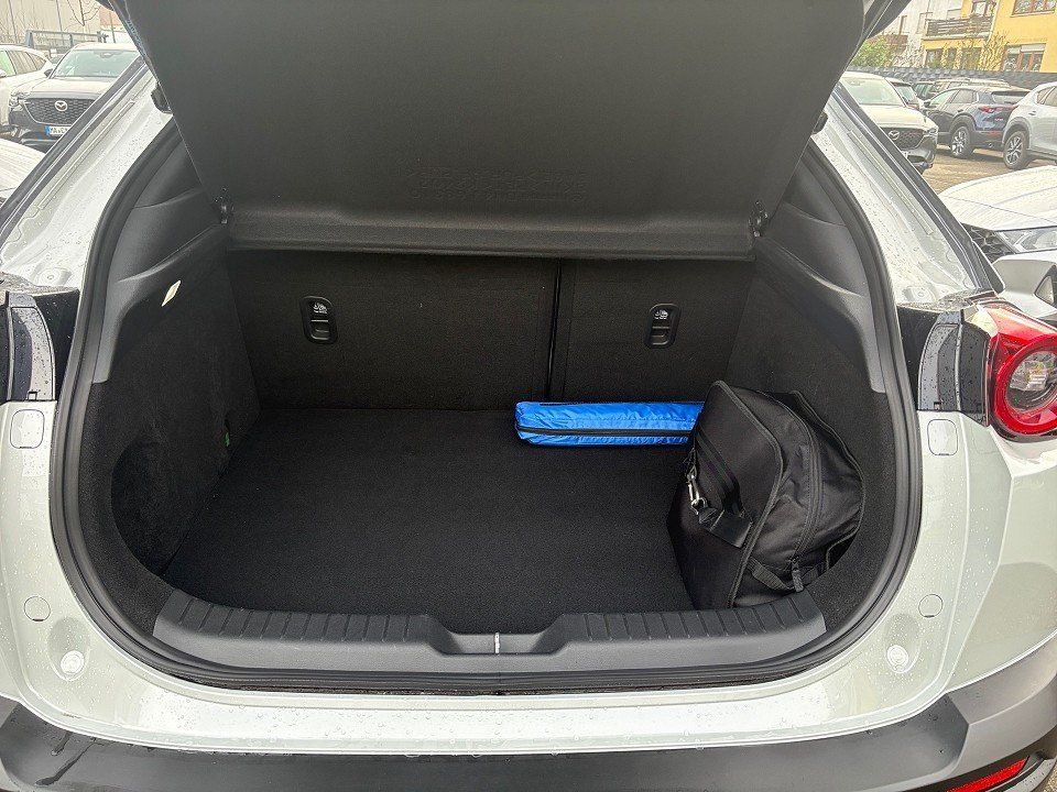 Fahrzeugabbildung Mazda MX-30 35,5 kWh 145PS KOM-P MC-P PRE-P GSD