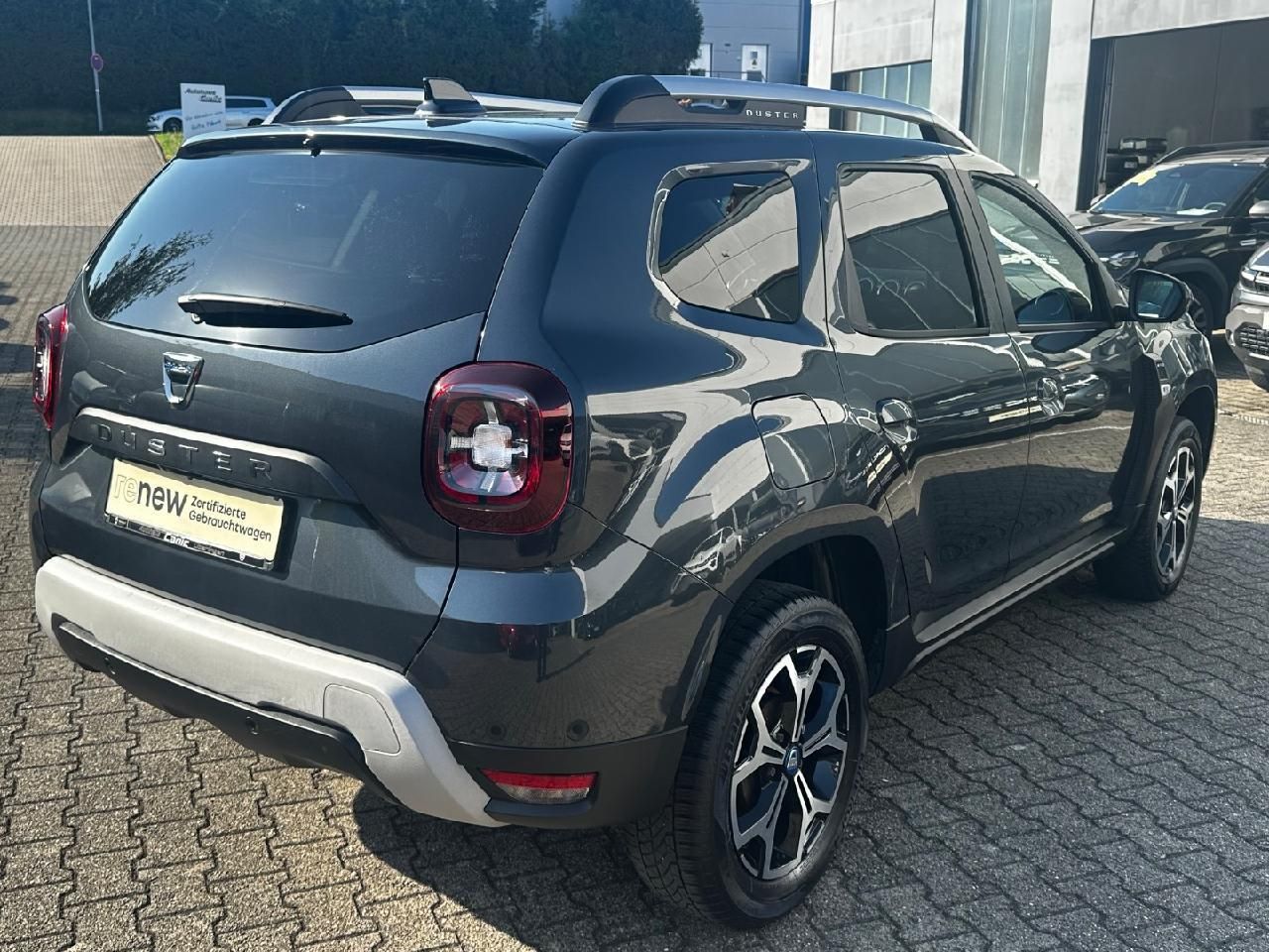 Fahrzeugabbildung Dacia Duster Celebration Blue DCi 115 4x4
