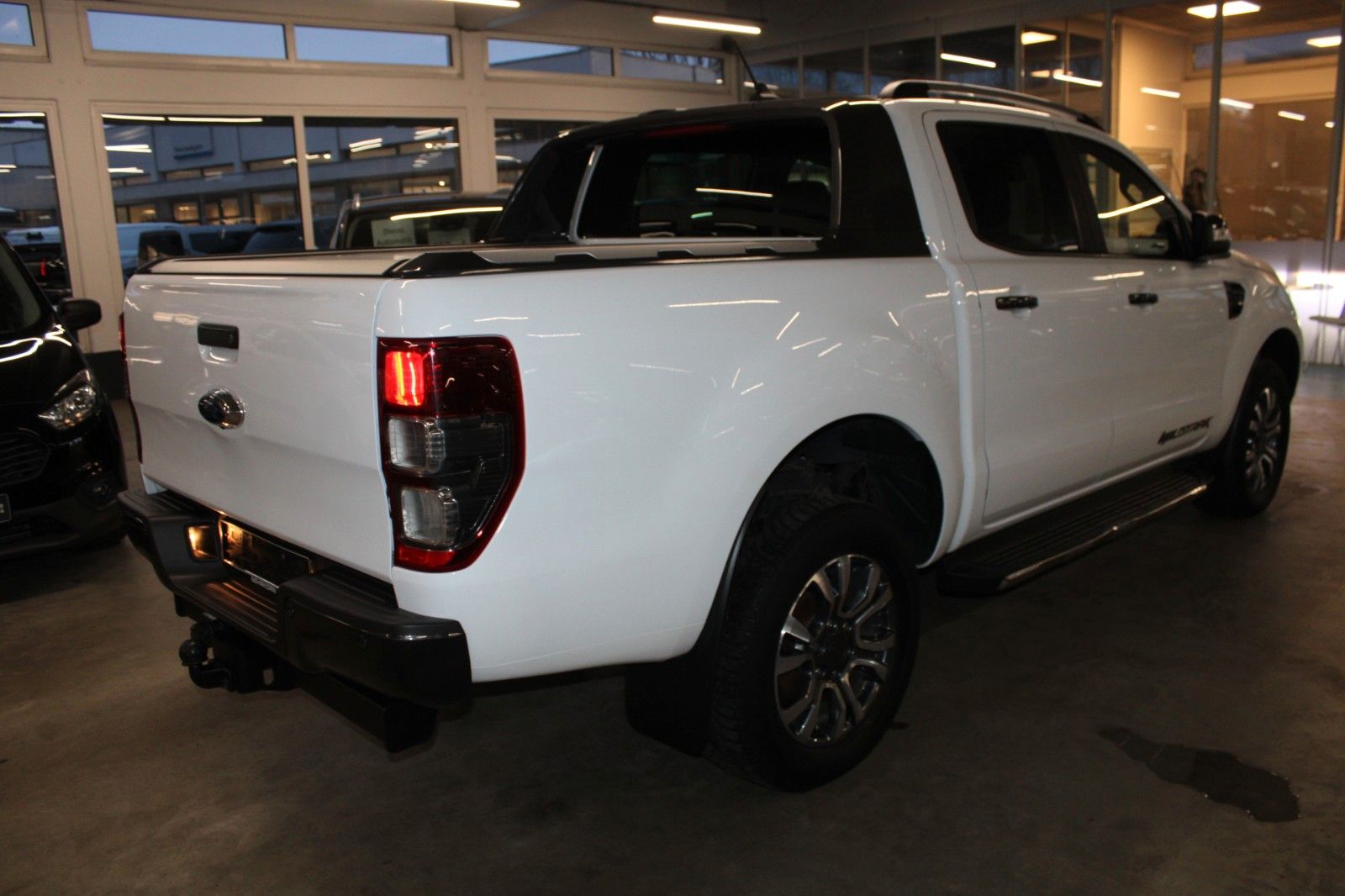 Fahrzeugabbildung Ford Ranger Wildtrak Automatik AHK LED CAM ACC STDHZ