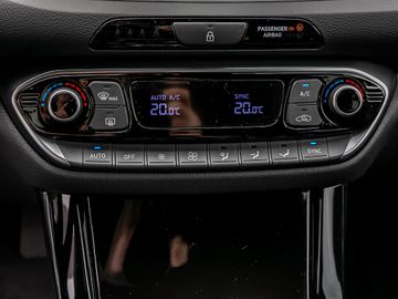 Hyundai i30 1.0 Trend Fernlicht-Assistent Kamera Navi
