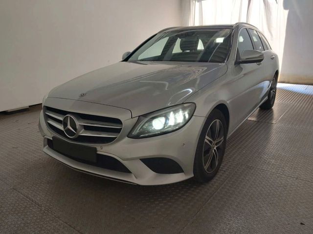 MERCEDES-BENZ C 180 T Model AVANTGARD (CAM/PANORAMA/LED/SPURH.
