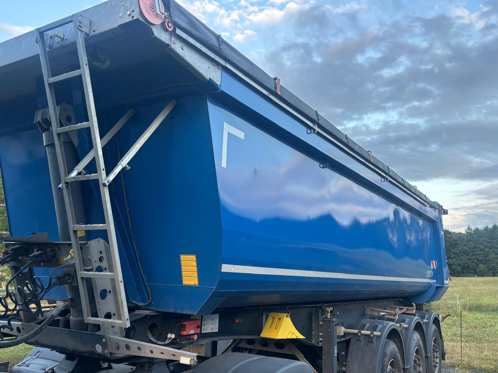 Schmitz Cargobull SKI 24 SL 7,2 Stahl 28,2cbm Scheibe