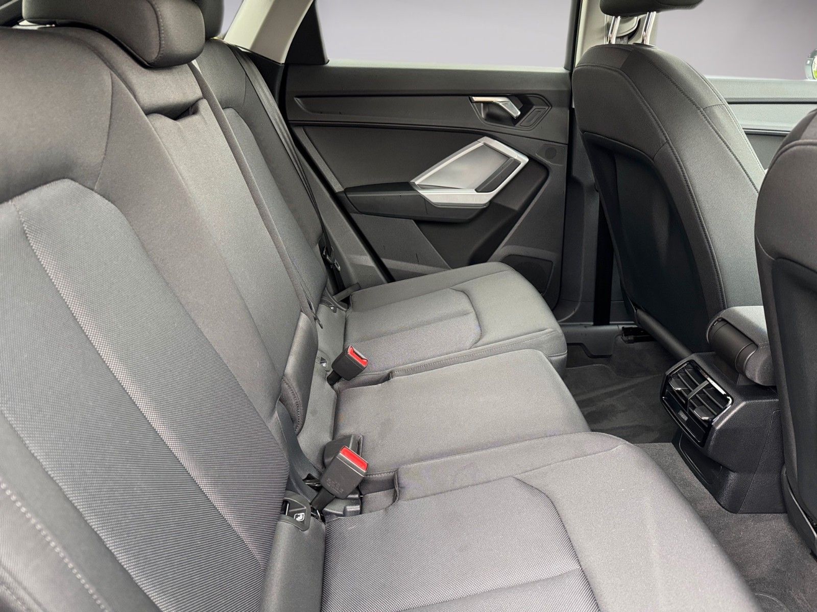 Fahrzeugabbildung Audi Q3 Sportback 35 TFSI S tronic