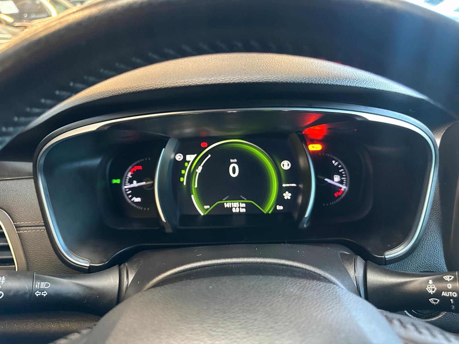 RENAULT TALISMAN 1.6 TCE 200ch - 4CONTROL - CAMÉRA 360° - SIÈGES MASSANTS - NAVIGATION - SIÈGES CHAUFFANTS