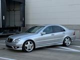 Mercedes-Benz C 320 AVANTGARDE AMG PAKET Leder Xenon 18 Zoll - Mercedes-Benz C 320 mit Benzin-Antrieb