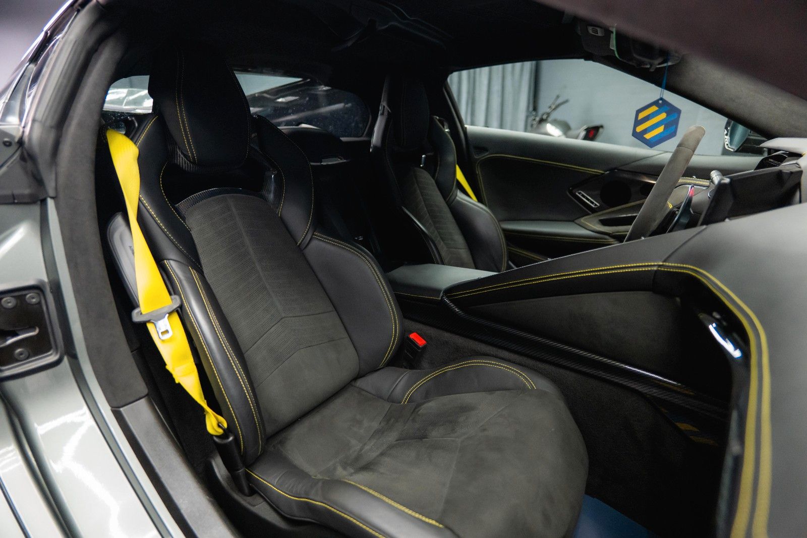 Fahrzeugabbildung Corvette C8 Stingray 3LT Targa Z51 Performa. Lift Carbon