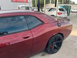 Dodge Challenger SRT Hellcat 727 PS Bj2020 Unfallfrei  - Dodge Challenger: Hellcat