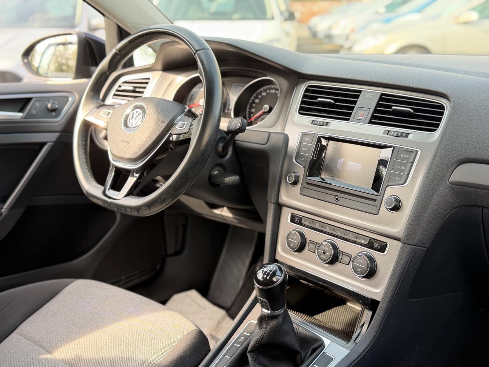Volkswagen Golf VII Variant Trendline BMT
