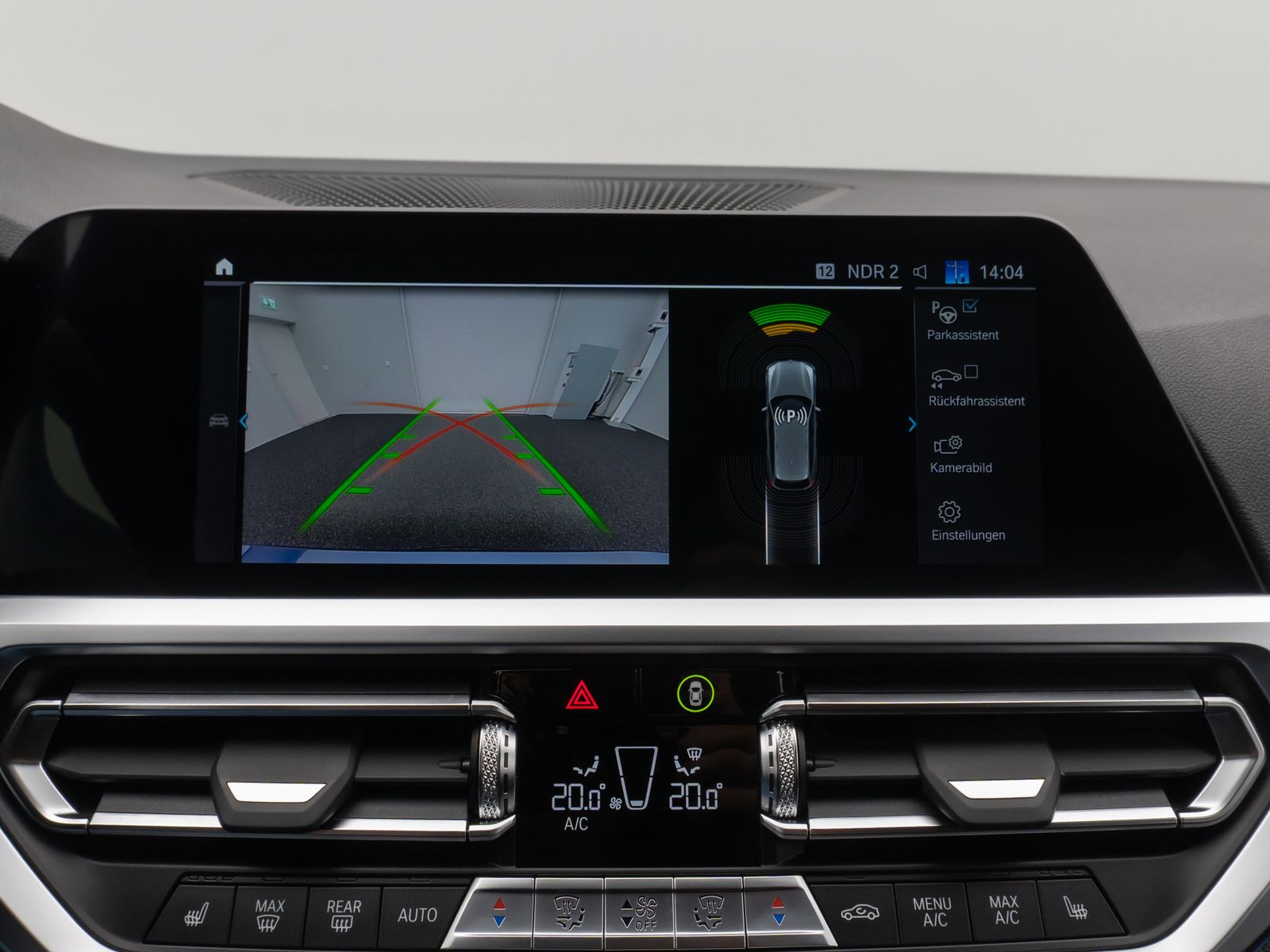 Fahrzeugabbildung BMW 330e Sport Line Kamera Laser HUD DAB Komfort