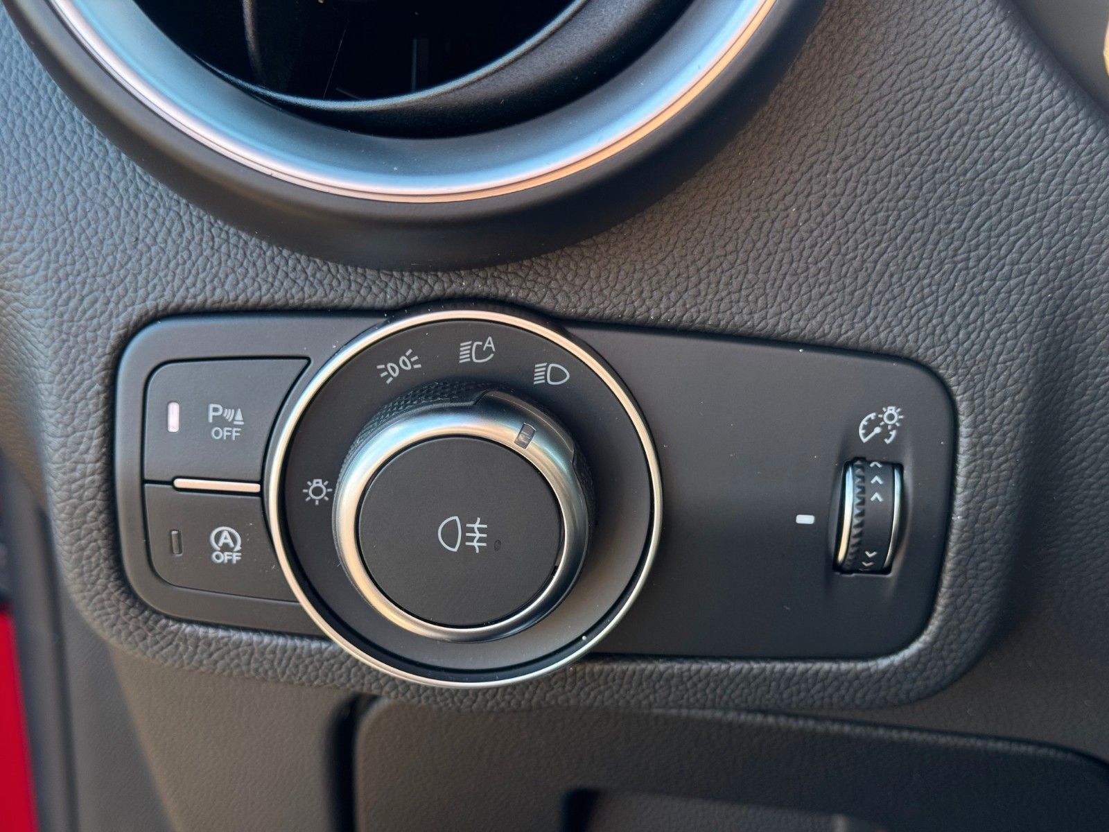 Fahrzeugabbildung Alfa Romeo Stelvio VELOCE 280 PS Glasdach Memory Navi