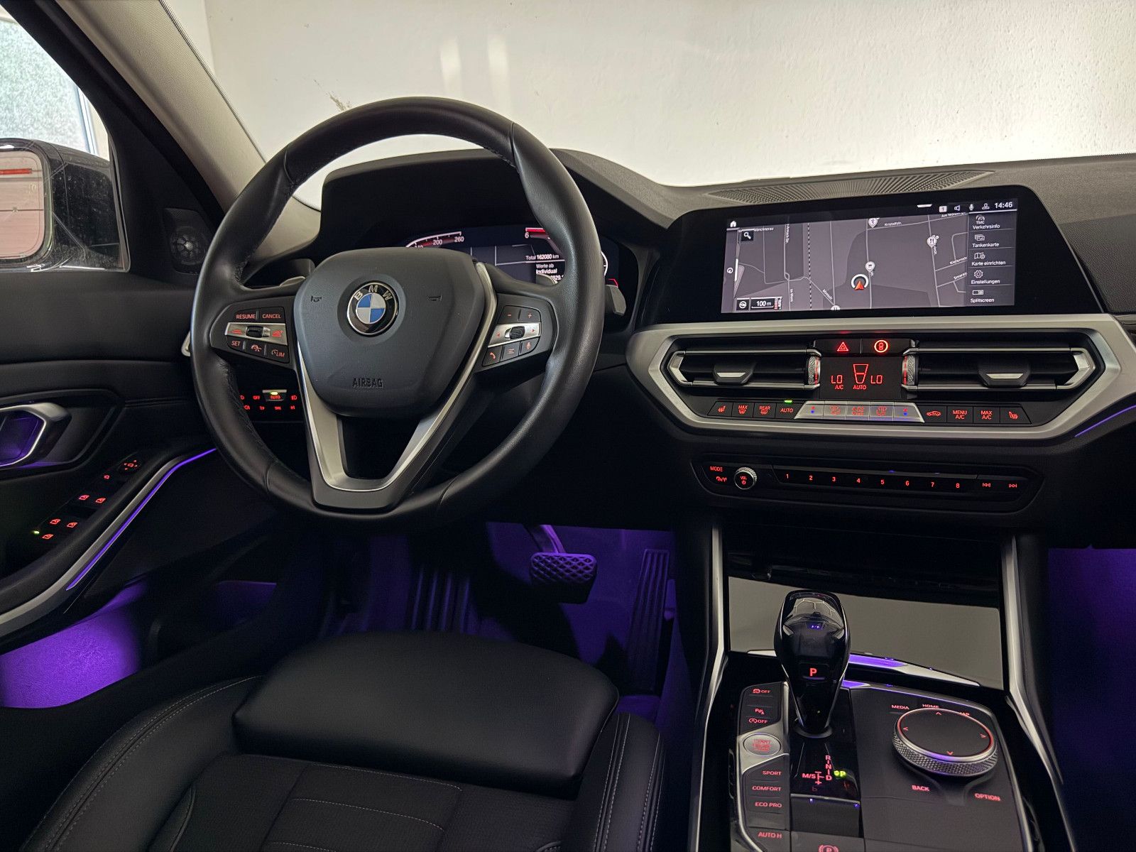 Fahrzeugabbildung BMW 320 d Lim. Sport Line/LED/LIVE COCKPIT/H&K/HuD