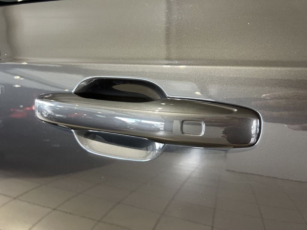 Volvo XC90 T8 Ultra Dark Recharge AWD B&W Massage 22''