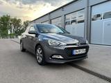 Hyundai i20 | 1.4 | Scheckheft | Sitzheizung - Hyundai i20: Von Privat