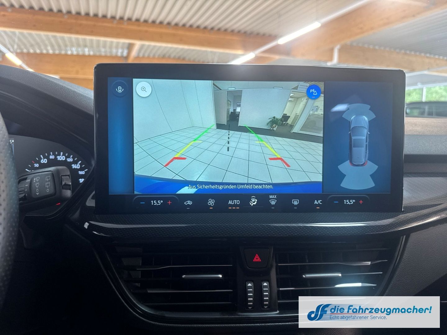 Fahrzeugabbildung Ford Focus Turnier ST-Line Navi LED ACC Apple CarPlay