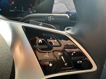 Mercedes V 220 - 6