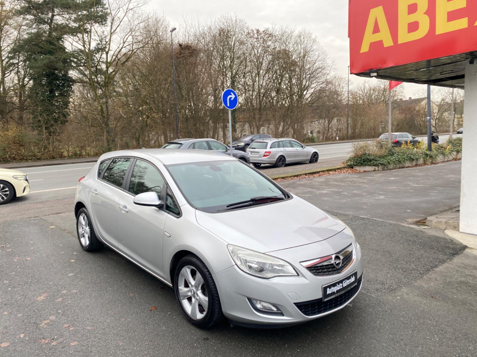Opel Astra J 1.6 Ecotec Cosmo KLIMATRONIC PDC SHZ MFL
