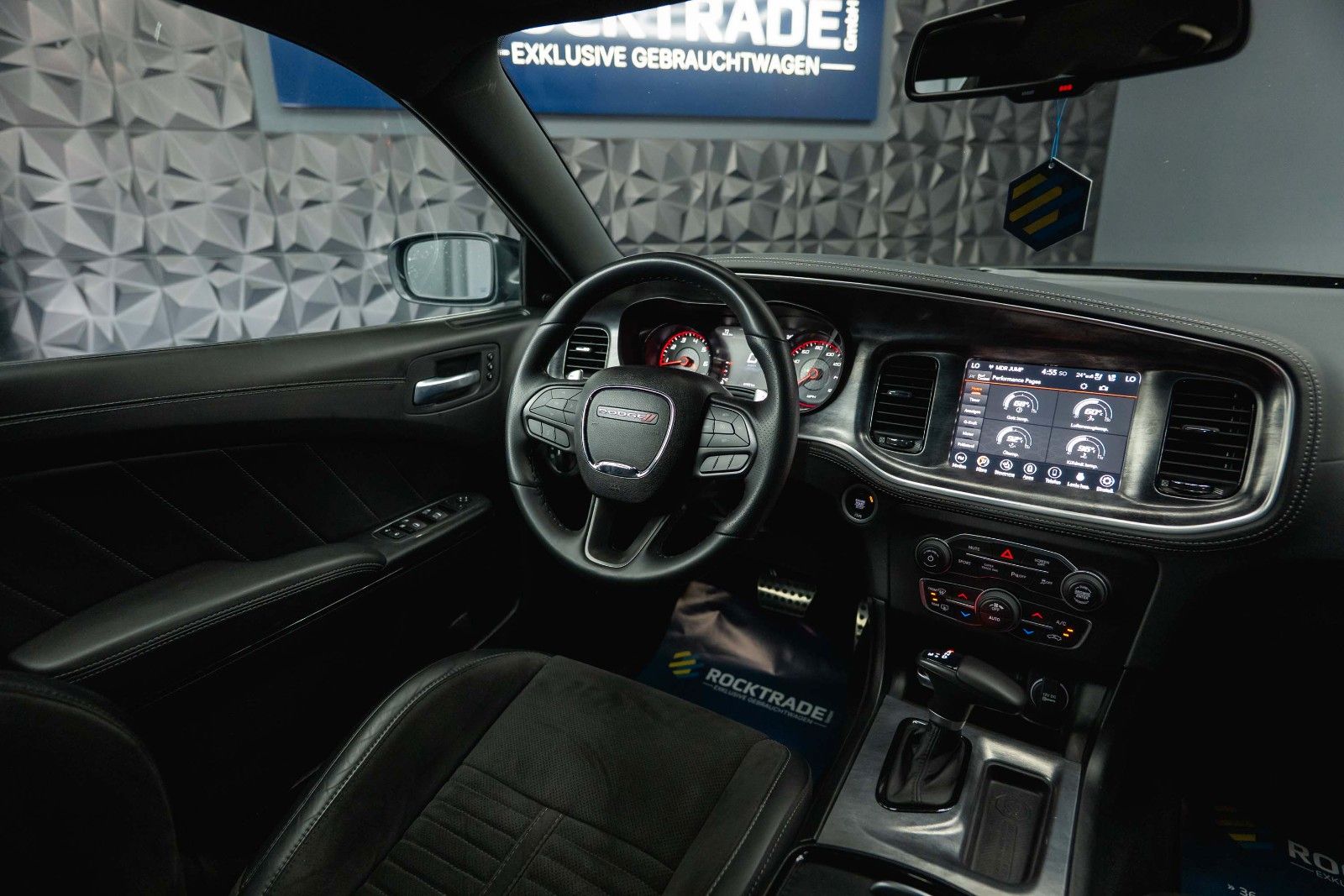 Fahrzeugabbildung Dodge Charger 5.7 V8 HEMI R/T DAYTONA Performance