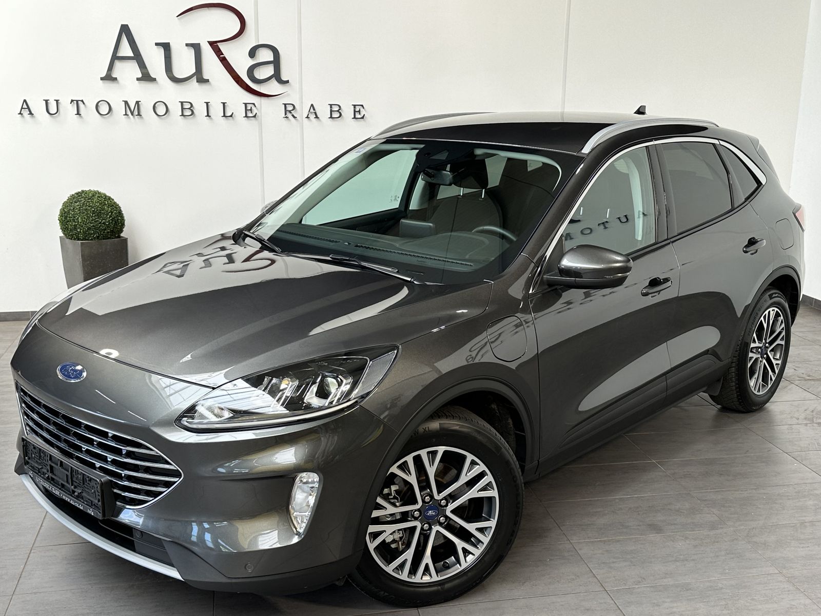 Fahrzeugabbildung Ford Kuga 2.5 Plug-In Hybrid Titanium NAV+KAM+CARPLAY