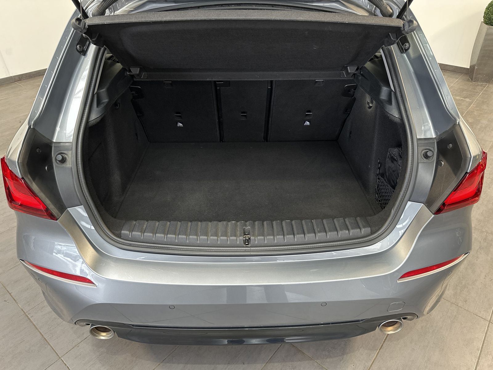 Fahrzeugabbildung BMW 120i Sport-Line NAV+LED+HIFI+DRASSISTANT+17ZO+PP