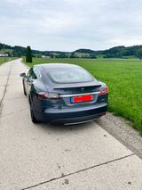 Tesla Model S P85D - kostenfreies Supercharging  - Tesla Model S aus 2015