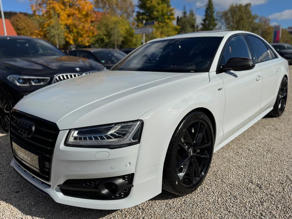 Audi S8