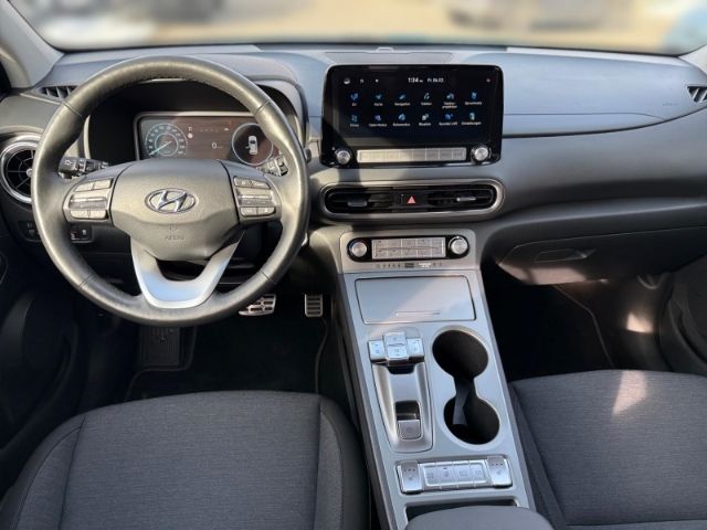 Fahrzeugabbildung Hyundai KONA Trend Elektro 2WD +NAVI+KLIMA+RFK+PDC+UVM+