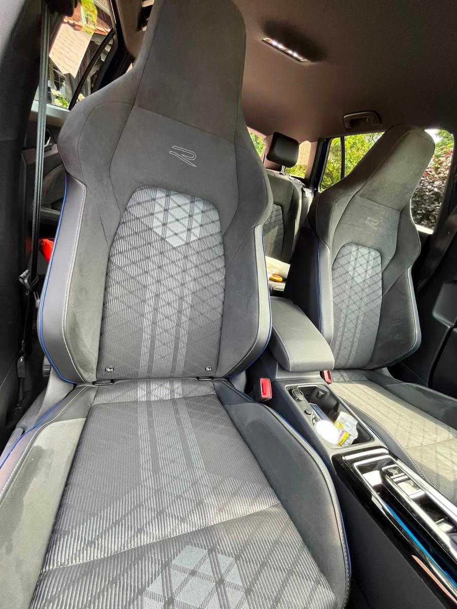 Volkswagen Golf 1.5 eTSI 110kW DSG R-Line Variant R-Line 
