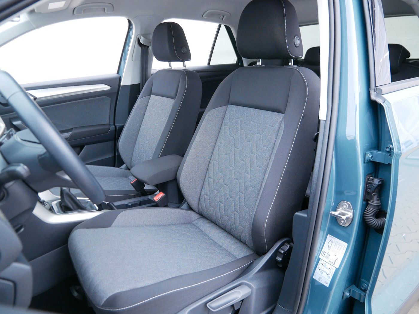 Fahrzeugabbildung Volkswagen T-Roc 1.0 TSI MOVE NEU37T AHK LED Kamera SHZ+LHZ