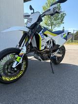 Husqvarna 701 Supermoto - HUSQVARNA 701 SUPERMOTO