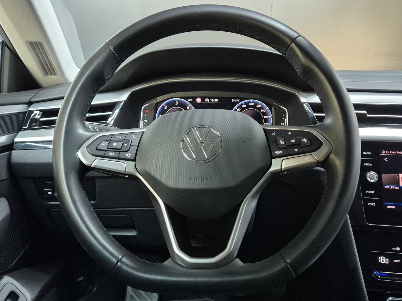 Fahrzeugabbildung Volkswagen Arteon 2.0 TDI DSG >VIRTU+NAVI+SHZ+LED+PDC+ACC+