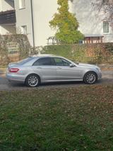 Mercedes-Benz E 350 CDI 4MATIC BlueEFFICIENCY ELEGANCE ELE... - Mercedes-Benz E 350 aus 2011: 4matic