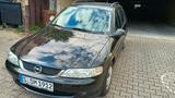 Opel Vectra 2.0 DTI 16V Edition 2000 Edition 2000 - Opel Vectra mit Diesel-Antrieb: 2.2