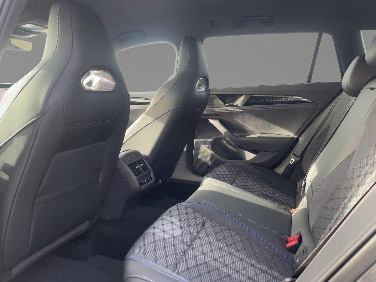 Volkswagen Passat - Bild 9
