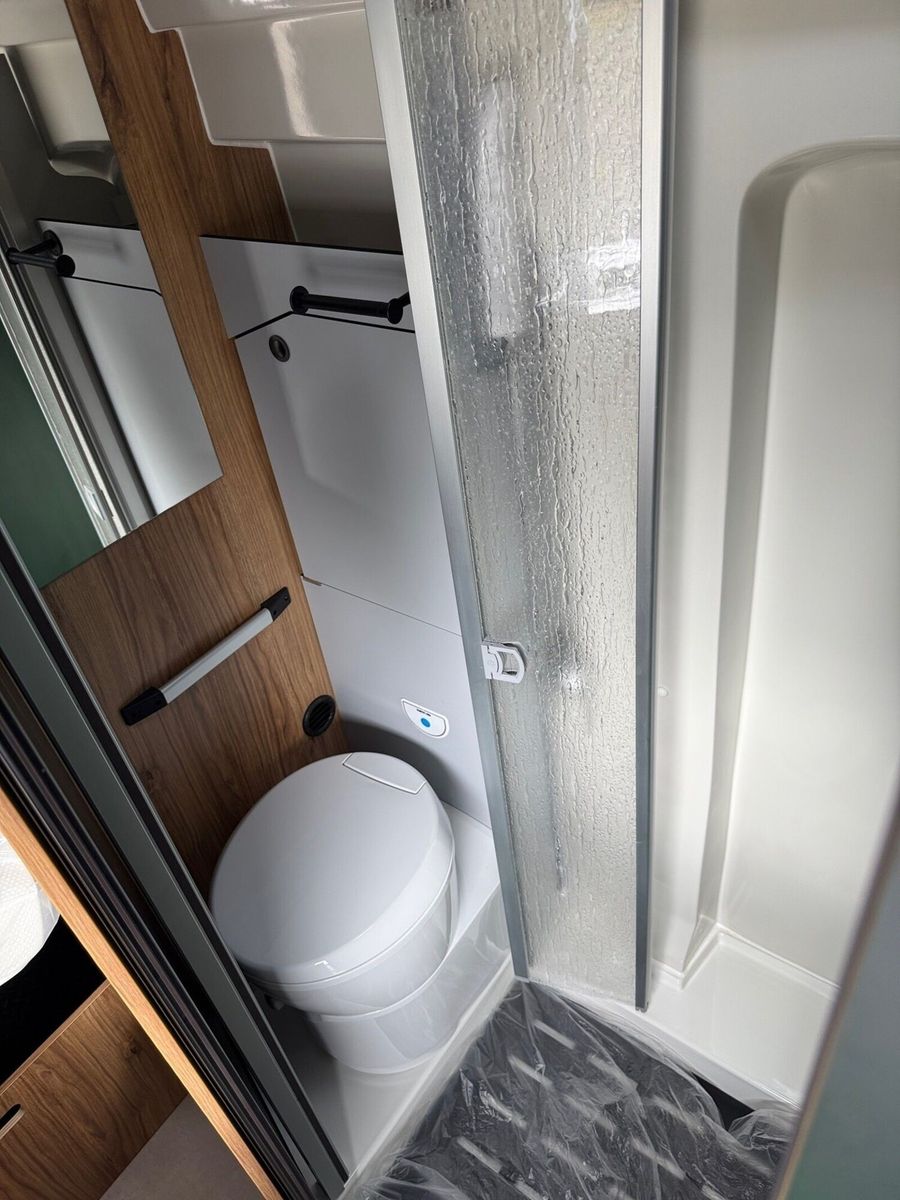 Fahrzeugabbildung Karmann Dexter 4x4 DE 560 AW Alu, Allrad, Rückfahrkamera