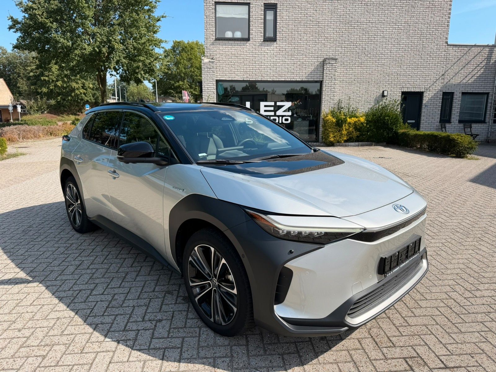 Toyota bZ4X Comfort Technik AWD PANO AHK 24.985 km 11kw foto 2