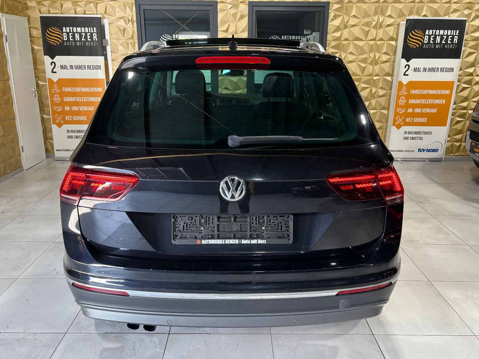Fahrzeugabbildung Volkswagen Tiguan Highline BMT/4Motion/PANO/ACC/KAMERA/NAVI