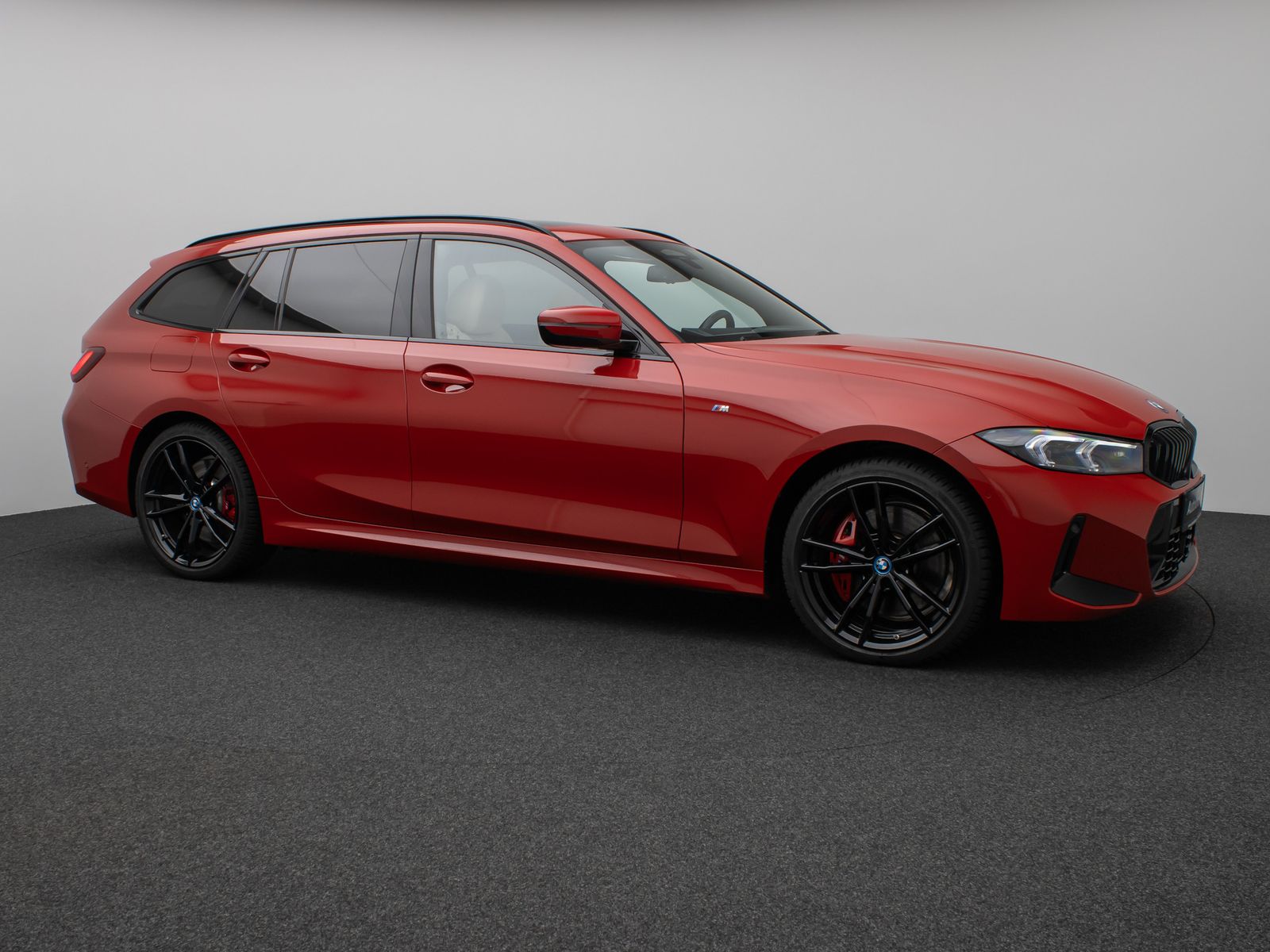 Fahrzeugabbildung BMW 330e M Sport Pro Panorama Kamera HUD H/K Komfort