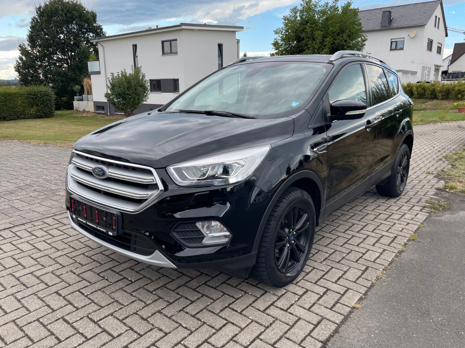 Ford Kuga - 1