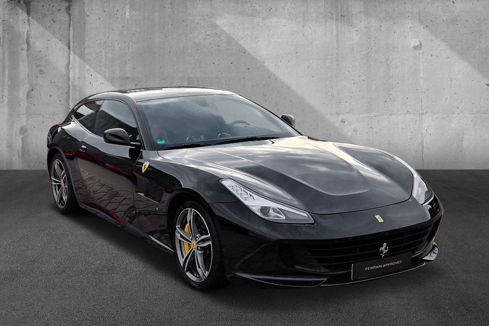 Fahrzeugabbildung Ferrari GTC4Lusso V12*Alles Karbon*Lift*Approved*
