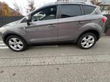 Ford Kuga Titanium 4X4-Autom.-- sehr gepflegt - gebrauchte Ford Kuga aus dem Jahr 2012