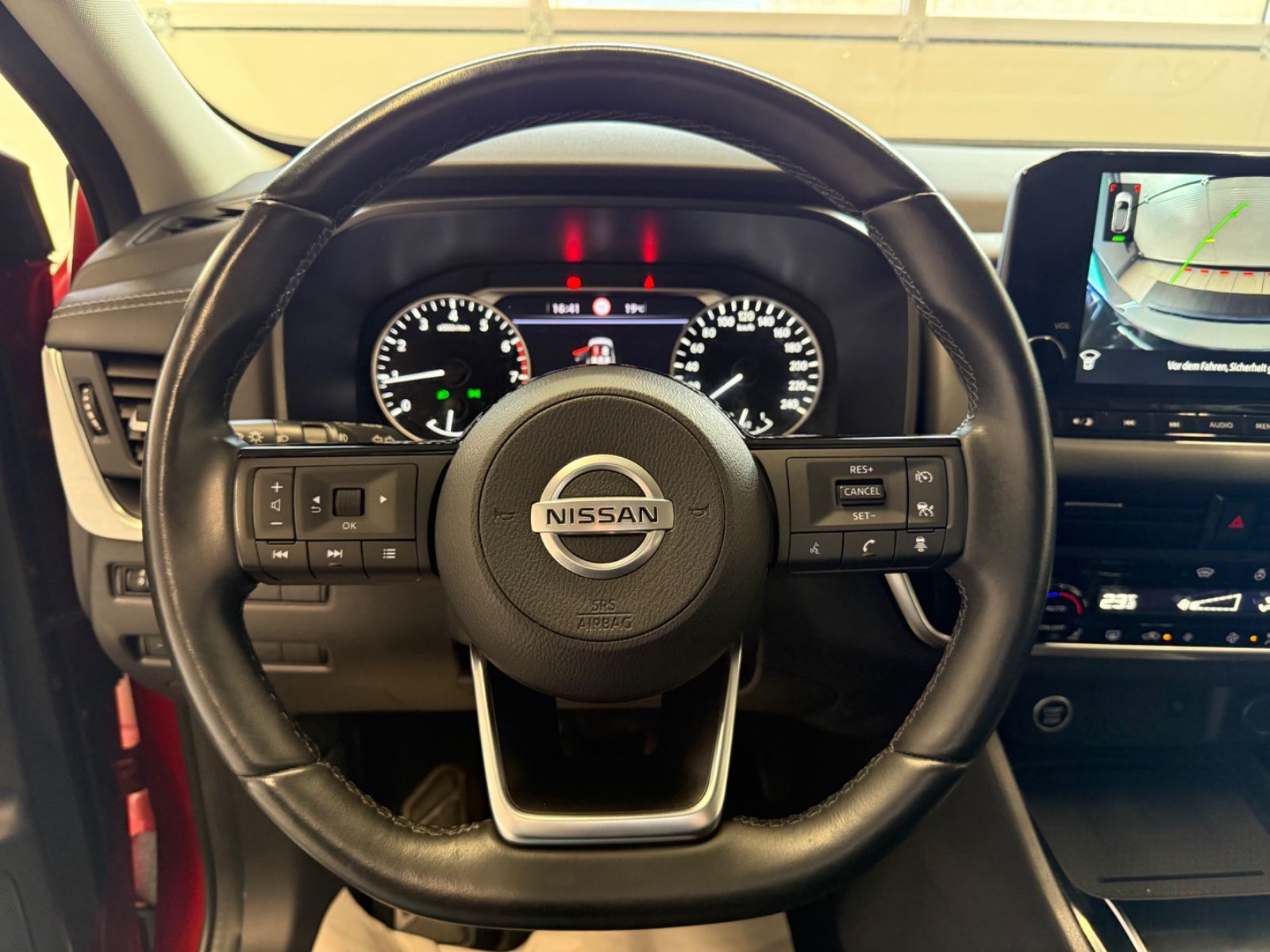 Fahrzeugabbildung Nissan Qashqai Acenta - Navi, 360°-Kam., Winter-P.