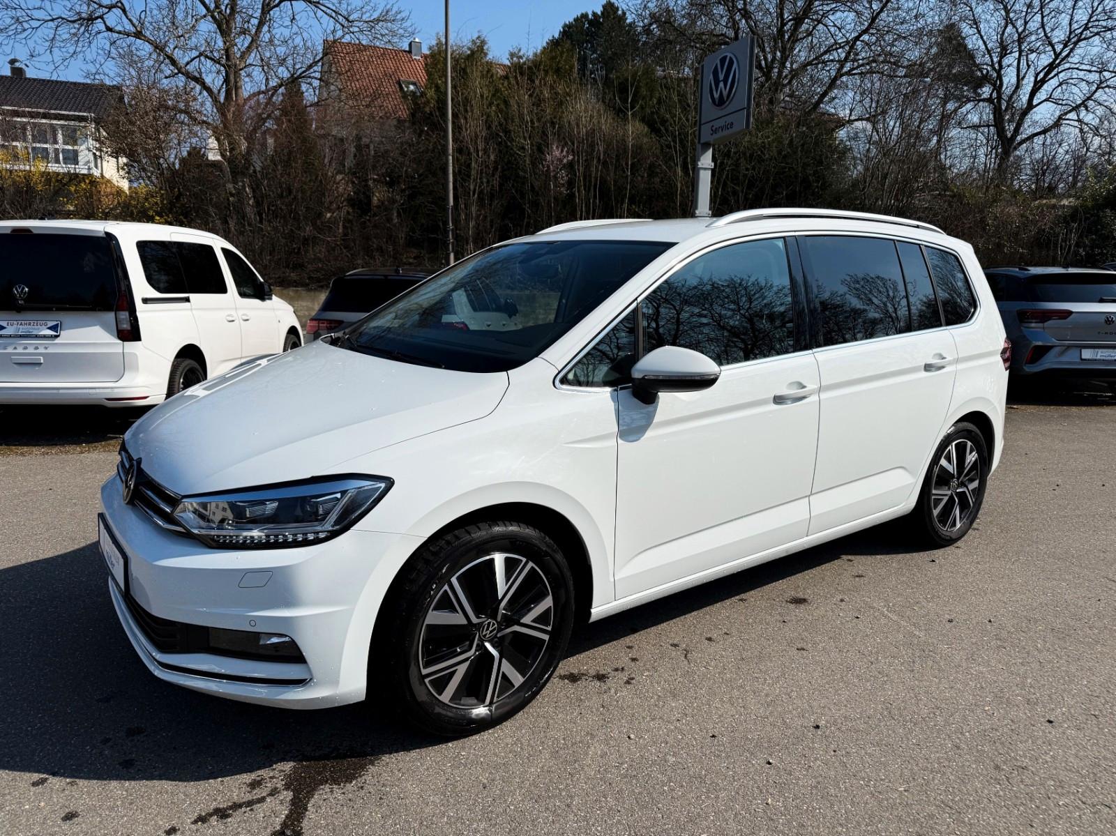 Volkswagen Touran Highline DSG AHK Kamera Navi LED VZE App